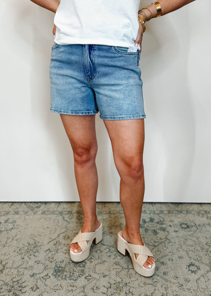 Jane High Rise Long Short Peaceful Wash
