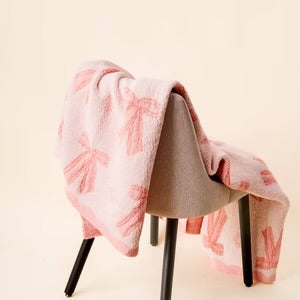 Cozy Dreams Luxe Blanket in Ribbons & Bows