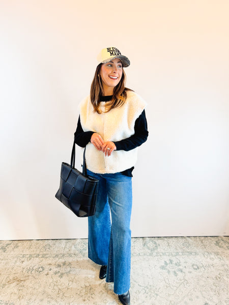 Blessed mama trucker hat