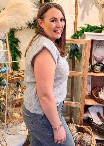 Knitted Sleeveless Sweater in Shimmering Light Grey