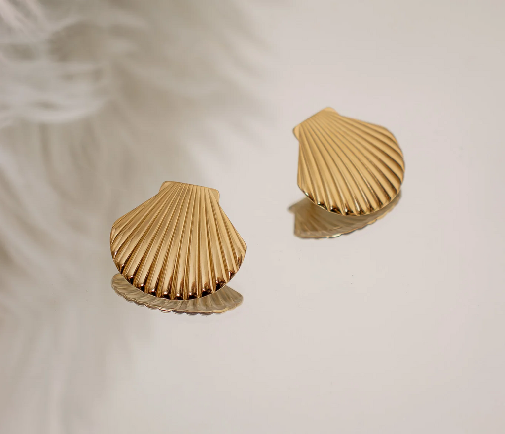 Gold Concha Studs