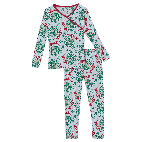 Mistletoe Print Long Sleeve Kimono Pajama Set