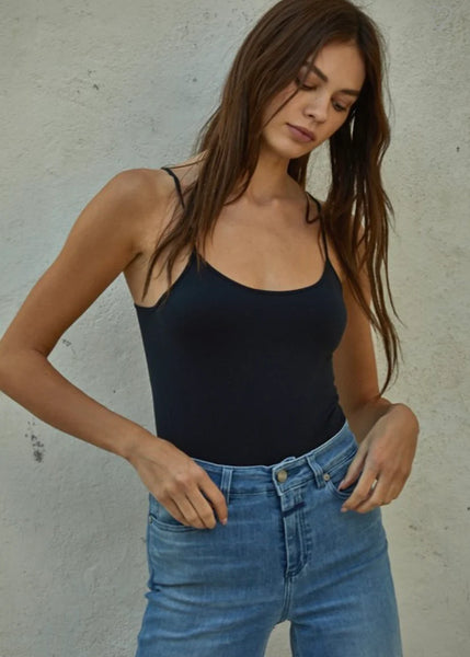 Essential Solid Cami Seamless in Black